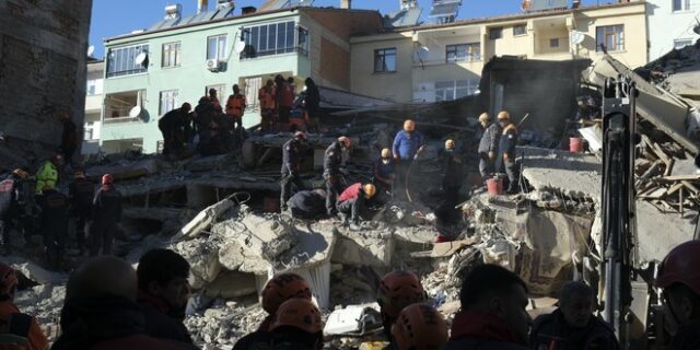 Σεισμός στην Τουρκία: Στους 38 οι νεκροί – Ολοκληρώνεται η επιχείρηση διάσωσης