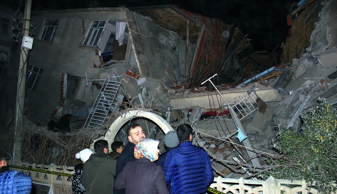Σεισμός: Ισχυρότατη δόνηση 6,8 Ρίχτερ – Τουλάχιστον 14 νεκροί και 300 τραυματίες