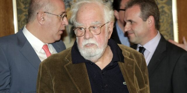 Απεβίωσε ο καθηγητής, συγγραφέας και πρώην βουλευτής του ΠΑΣΟΚ Κώστας Σοφούλης
