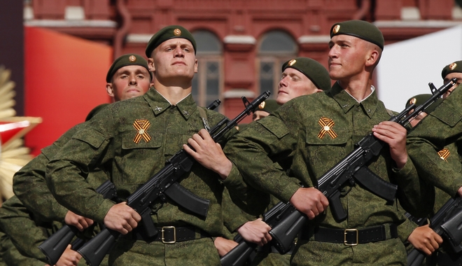 Ρωσία: Σκότωσε 8 στρατιωτικούς γιατί του έκαναν καψόνια
