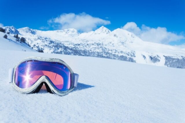 Απαραίτητα τα γυαλιά ηλίου στα χιόνια – Πολύ μεγάλος κίνδυνος για τα μάτια