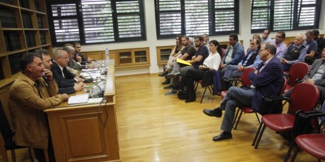Εως τις 8 το μηνός: Απέχουν οι συμβολαιογράφοι από τα καθήκοντά τους