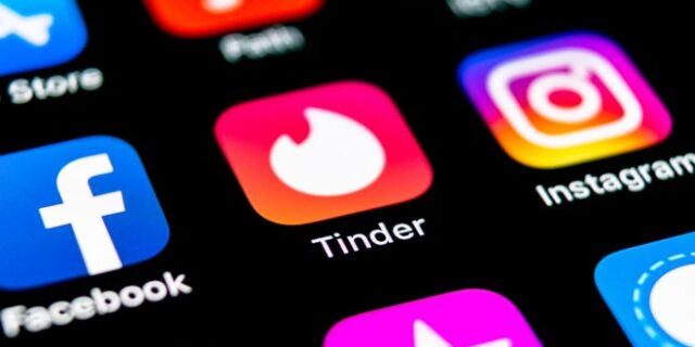 Το Tinder έχει τη λύση για να μην πηγαίνετε ασυνόδευτοι σε γάμους