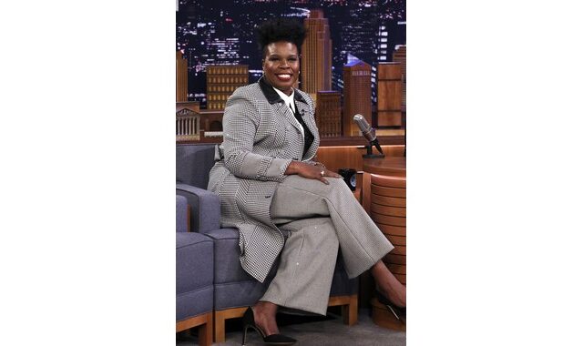 Η Leslie Jones φόρεσε TommyXZendaya στην εκπομπή “The Tonight Show with Jimmy Fallon”