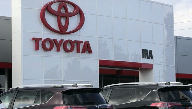 Toyota: Ανάκληση 3,4 εκ. οχημάτων λόγω προβλήματος στον αερόσακο