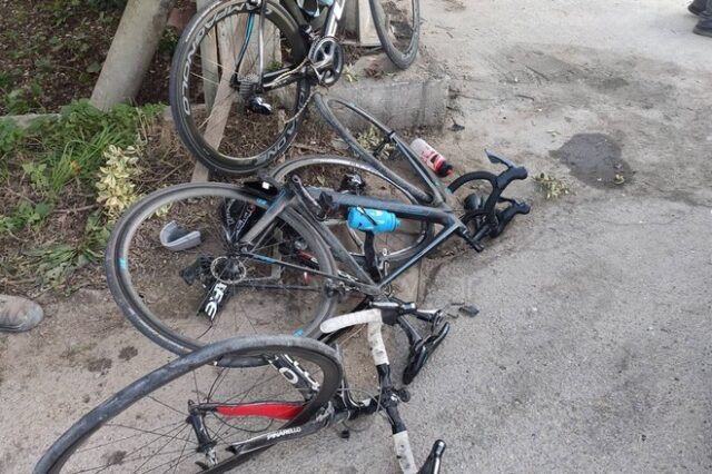 Χανιά: Αυτοκίνητο συγκρούστηκε με ποδηλάτες – Τρεις τραυματίες