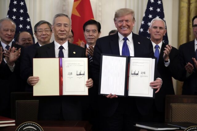 “Ιστορικό βήμα”: ΗΠΑ και Κίνα υπέγραψαν την Φάση 1 της εμπορικής συμφωνίας
