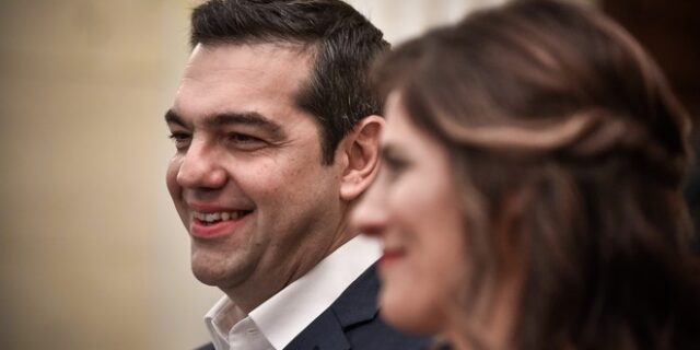 Τσίπρας: Η Μπέτυ πρέπει να ήταν ερωτευμένη μαζί μου πολύ πριν την εντοπίσω