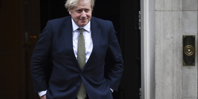 Βρετανία: Επιθυμεί  “παγκόσμια λύση” για τον ψηφιακό φόρο