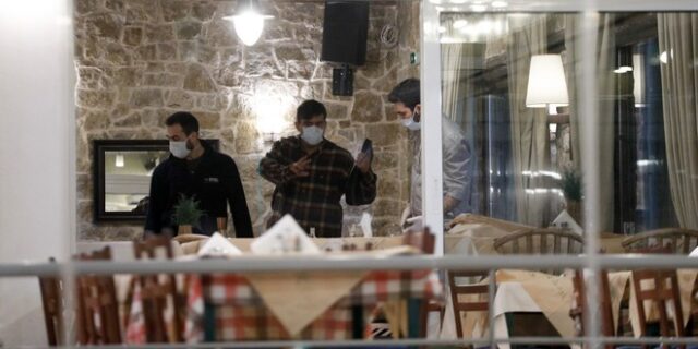 Φονικό στην Βάρη: Στο “μικροσκόπιο” τα κινητά των θυμάτων