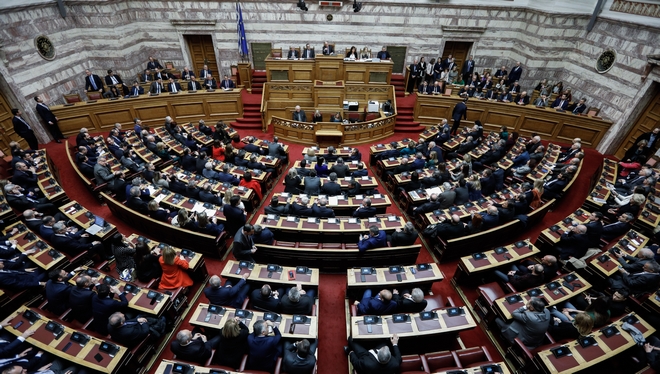 Ψηφίστηκε ο νέος εκλογικός νόμος με 163 “ναι”