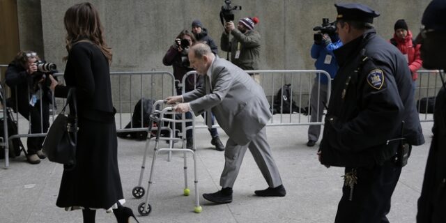 Χάρβεϊ Γουάινστιν: Ο δικαστής απείλησε να τον στείλει στη φυλακή – Έστελνε μηνύματα κατά τη δίκη