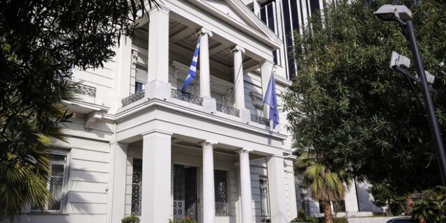 Σκληρή απάντηση Αθήνας σε Ερντογάν: “Καταδικάζουμε τις παράνομες μεθοδεύσεις του στη Μεσόγειο”