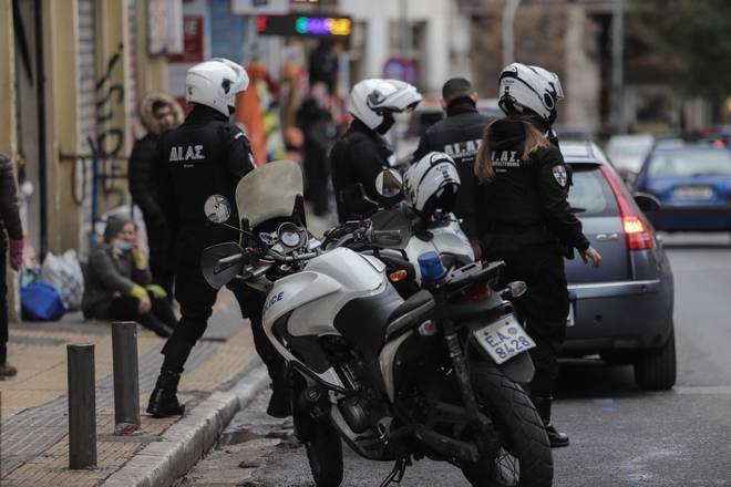 Εξάρχεια: Αστυνομική επιχείρηση σε υπό κατάληψη κτήριο