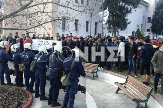Νέα διαμαρτυρία αιτούντων άσυλο στη Λέσβο