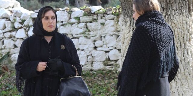 Άγριες Μέλισσες: Η Μυρσίνη αποκαλύπτει ποιος είναι ο πατέρας των παιδιών της