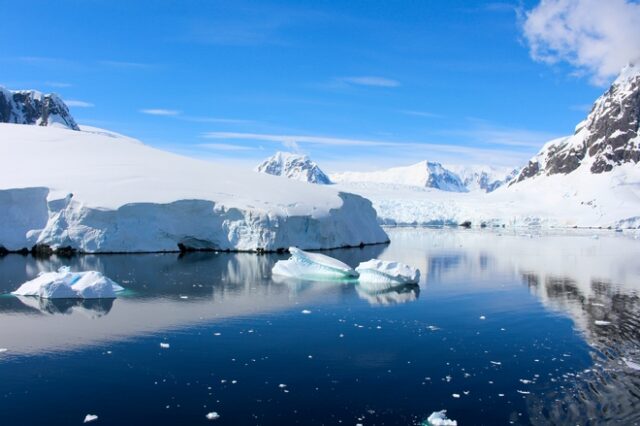 Ανταρκτική: Η κλιματική αλλαγή προκαλεί “μη αναστρέψιμο” λιώσιμο των πάγων