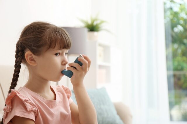 Ένοχα τα καθαριστικά σπιτιού για το παιδικό άσθμα
