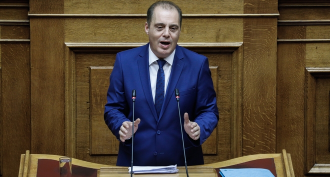 Ο Βελόπουλος “πέθανε” τον Ντελόρ σε ζωντανή μετάδοση στη Βουλή