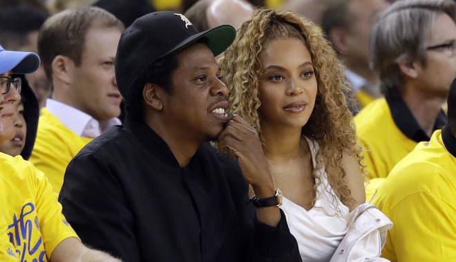 Jay-Z – Beyonce: “Δεν κάναμε πολιτική διαμαρτυρία στο Super Bowl”