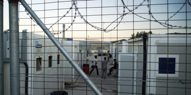 Χίος: Επεισόδια και φωτιές σε σκηνές προσφύγων στη ΒΙΑΛ