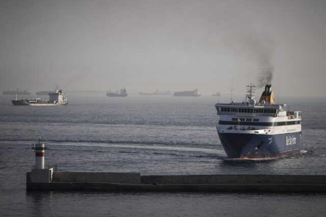 Κορονοϊός: Σε καραντίνα πλοίο με 345 επιβάτες στη Λήμνο έπειτα από ύποπτο κρούσμα
