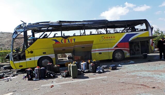 Αίγυπτος: Σύγκρουση λεωφορείου με δύο φορτηγά – 13 νεκροί