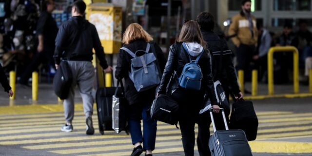 Κορονοϊός: Αναστολή όλων των εκπαιδευτικών εκδρομών στο εξωτερικό
