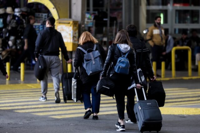 Κορονοϊός: Αναστολή όλων των εκπαιδευτικών εκδρομών στο εξωτερικό