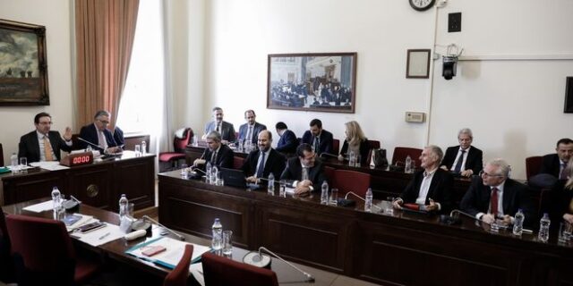 Τουλουπάκη: “Μόνο με άδεια του FBI η αποστολή απόρρητων εγγράφων για την Novartis στην Βουλή”
