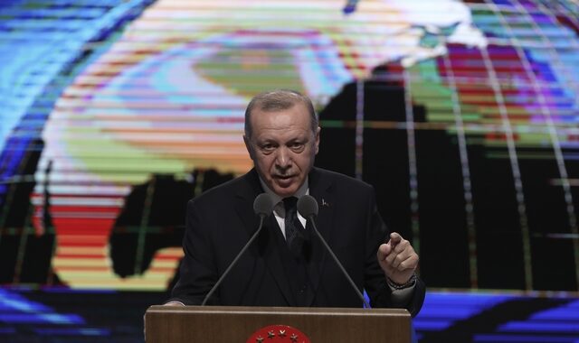Το ΔΝΤ “χτυπάει την πόρτα” του Ερντογάν