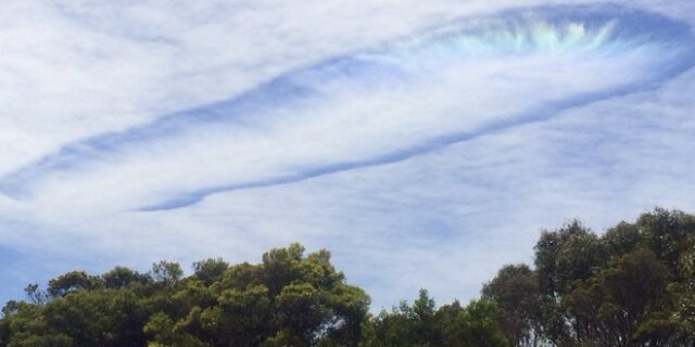 Fallstreak Hole: Σπάνιο μετεωρολογικό φαινόμενο σημειώθηκε στην Αθήνα