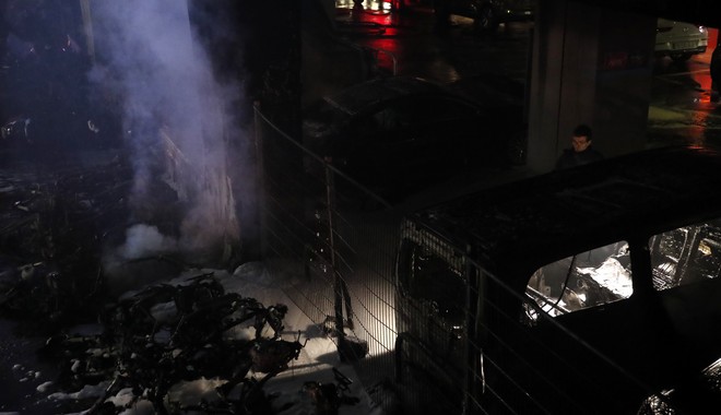 Παρίσι: Μεγάλη φωτιά στην Γκαρ ντε Λιόν – Εκκενώνεται ο σιδηροδρομικός σταθμός