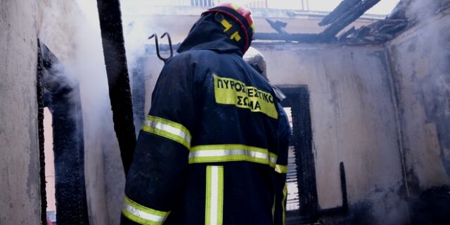 Φωτιές σε Κεχριές, Κάτω Αχαΐα και Ικαρία