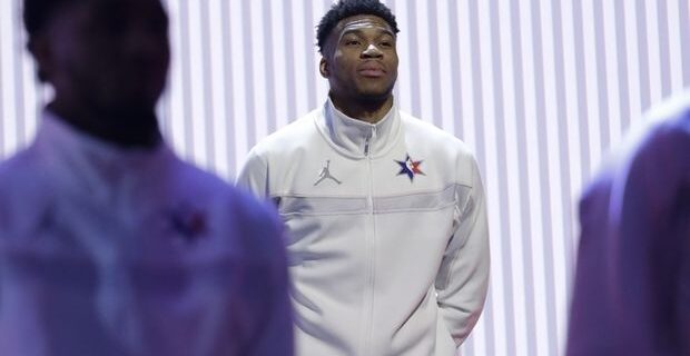 Η Team Giannis προσφέρει (έξτρα) 100.000 δολάρια για την ενίσχυση ιδρύματος στις ΗΠΑ