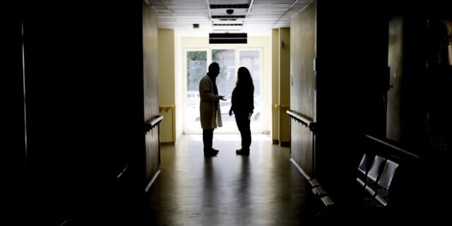 Σαρώνει η γρίπη στην Ελλάδα: Στους 53 οι νεκροί – 15 νέοι θάνατοι μέσα σε μία εβδομάδα