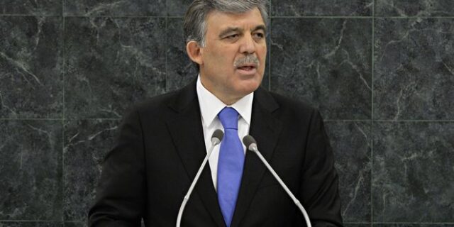 Φαρμακερά βέλη Γκιουλ για Ερντογάν: Λάθος η αγορά των S-400