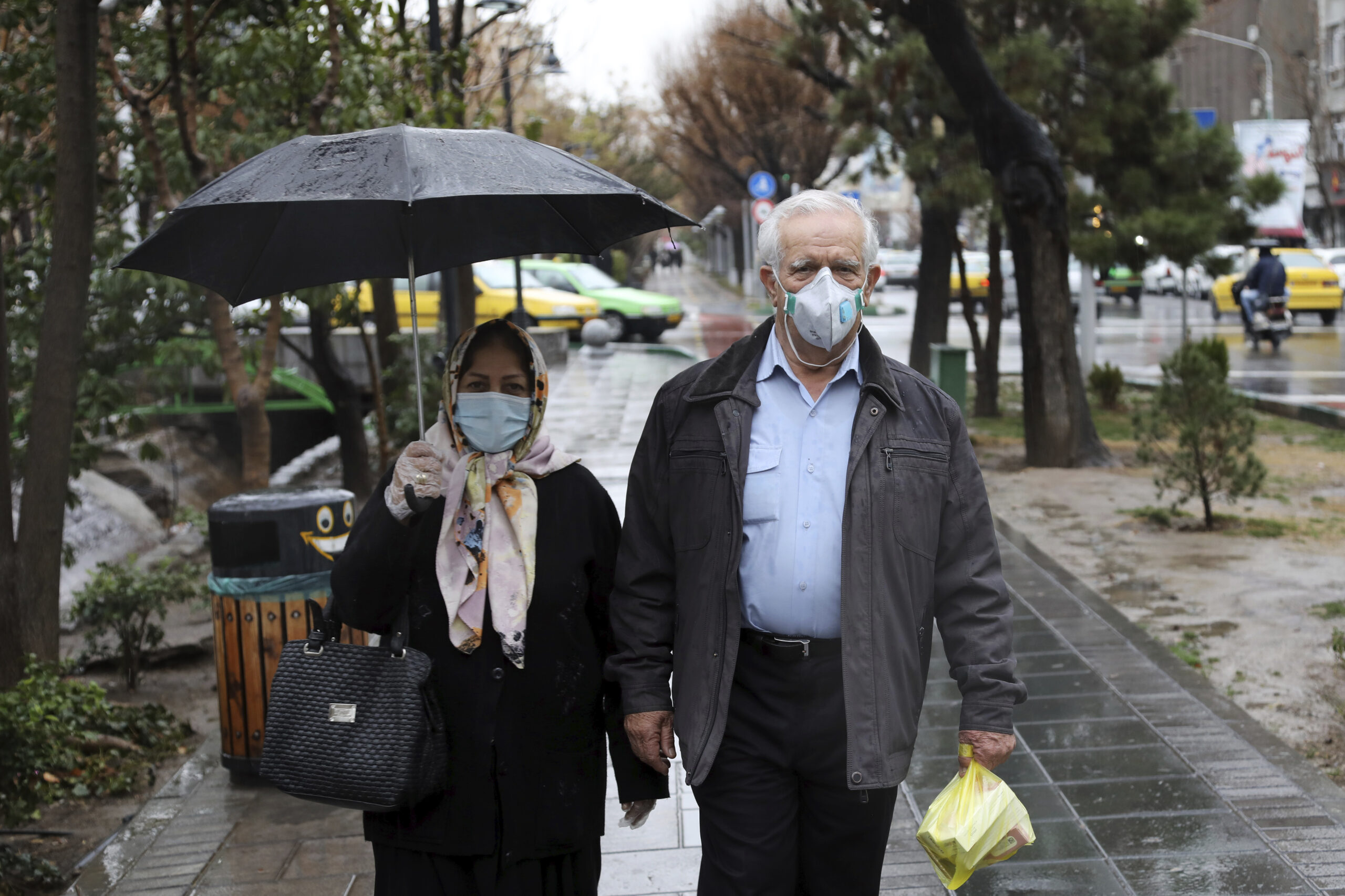Κορονοϊός: Εξαντλήθηκαν οι μάσκες προσώπου στη Θεσσαλονίκη