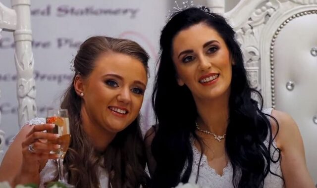 Βρετανία: Δύο γυναίκες έγιναν το πρώτο ζευγάρι που παντρεύεται στη Β. Ιρλανδία