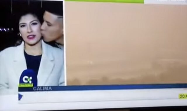 Φίλησε ρεπόρτερ “στον αέρα” και καταδικάστηκε για σεξουαλική παρενόχληση