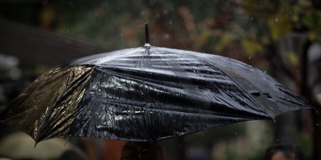Τεράστιες ποσότητες βροχής σε Δυτική Ελλάδα και Κρήτη