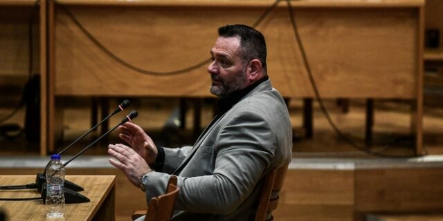 Λαγός: Κυρώσεις από το Ευρωκοινοβούλιο για το σκίσιμο της τούρκικης σημαίας