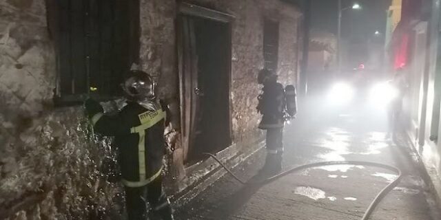 Μόρια: Φωτιά σε εγκαταλελειμμένη οικία