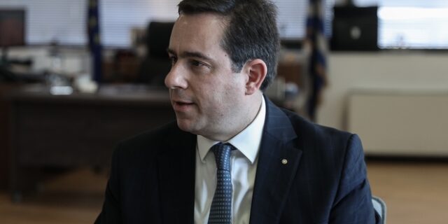 Μηταράκης: Δικαιολογημένοι οι νησιώτες, όμως η ένταση πρέπει να περιοριστεί