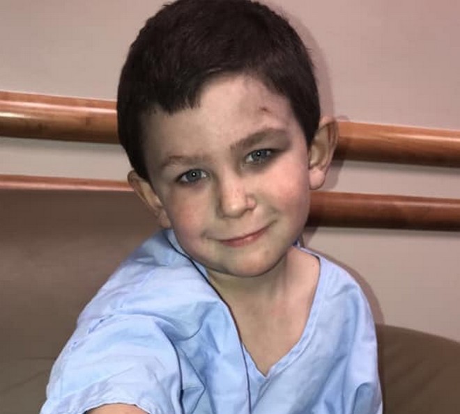 Ήρωας ετών 5: Έβγαλε την αδερφή του έξω από φλεγόμενο σπίτι και επέστρεψε για το σκυλί