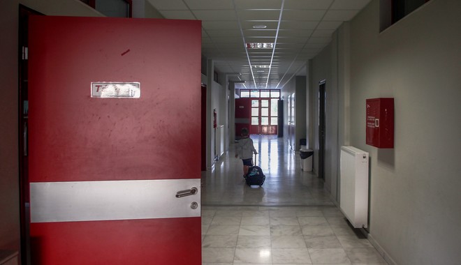 Κορονοϊός: Αυστηρά μέτρα στα νοσοκομεία. Πότε δεν θα ισχύει το επισκεπτήριο