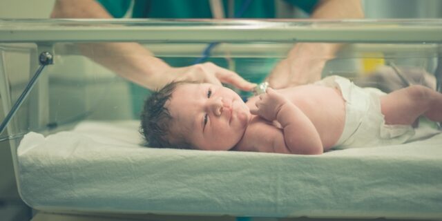 Γερμανία: Ελεύθερη η νοσηλεύτρια που κατηγορήθηκε ότι έδωσε μορφίνη σε μωρά