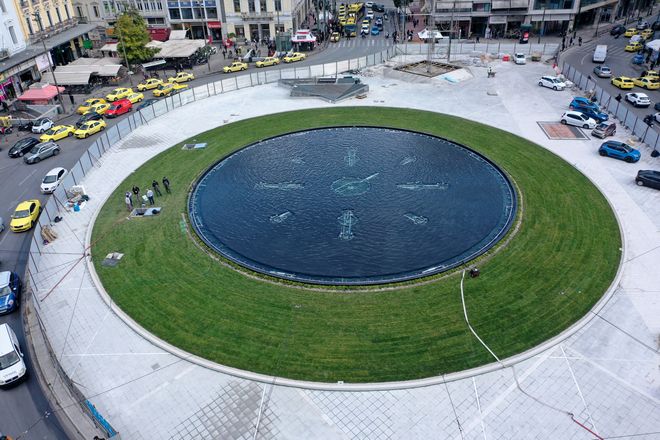 Ομόνοια: Έτοιμη η πλατεία και με νερό το σιντριβάνι της