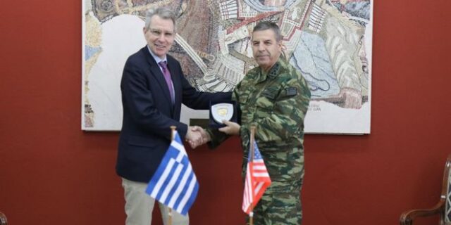 Ο Πάιατ στην συνεκπαίδευση ελληνικών και αμερικανικών ενόπλων δυνάμεων