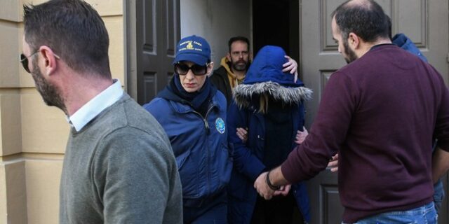 Νεκρό βρέφος στην Πάτρα: Ποινική δίωξη για ανθρωποκτονία στην 27χρονη μητέρα
